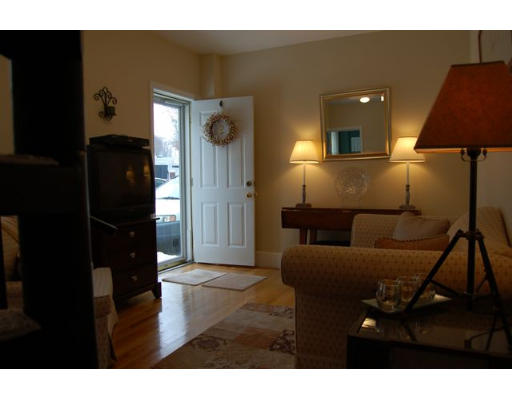 155 Maple Street, Unit 2 Danvers, MA 01923 - Photo 19 of 27 Gallery Image 19
