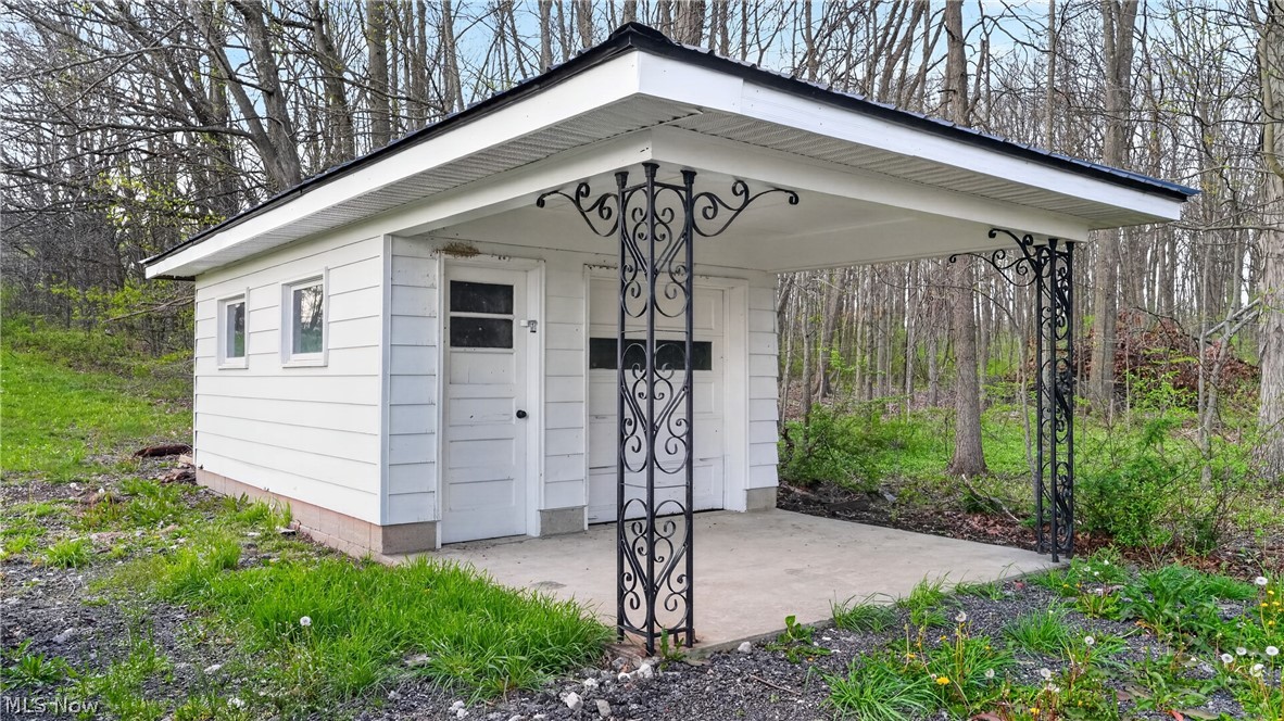 2382 Warren Burton Road Southington, OH 44470 - Photo 10 of 31