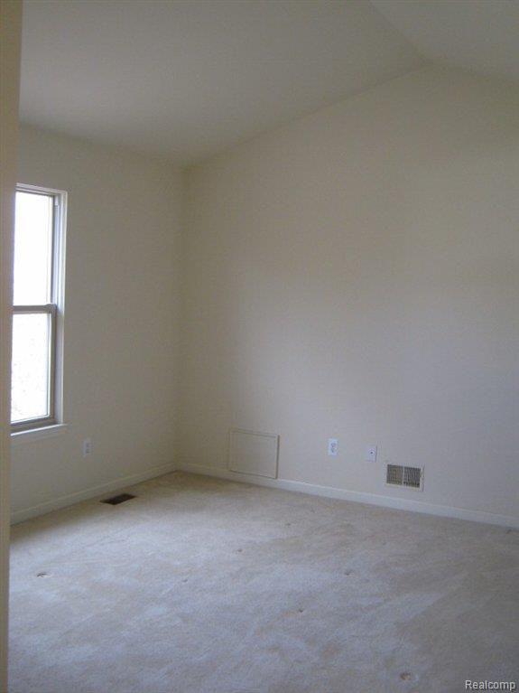 2392 Jackson Drive Rochester, MI 48309 - Photo 13 of 17 master bed