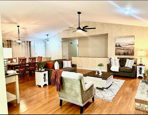 $420,000 | 2712 Kings Crossing Drive, Barnhart, MO 63012