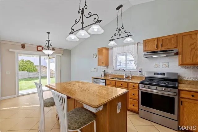 $425,000 | 2712 Kings Crossing Drive, Barnhart, MO 63012