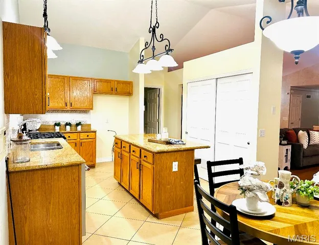 $420,000 | 2712 Kings Crossing Drive, Barnhart, MO 63012