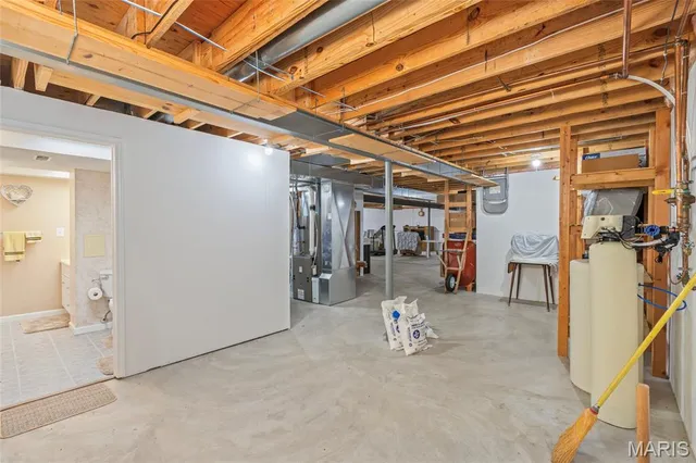 $425,000 | 2712 Kings Crossing Drive, Barnhart, MO 63012