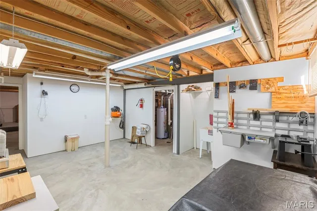 $425,000 | 2712 Kings Crossing Drive, Barnhart, MO 63012