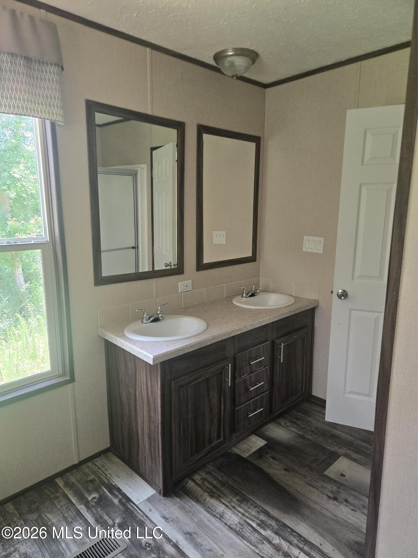 847 Ridge Alley Lumberton, MS 39455 - Photo 9 of 33 652478-Marketing-6-1-26 010