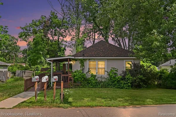 $125,000 | 808 Emmett Avenue, Jackson, MI 49203