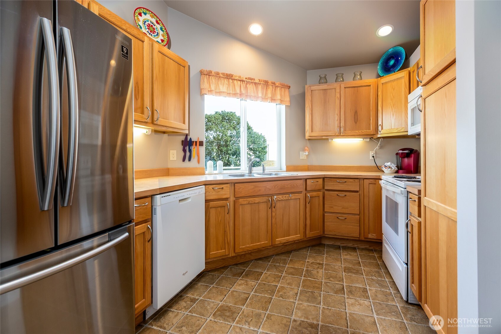 470 Reed Street, Unit D Friday Harbor, WA 98250 - Photo 13 of 22 Gallery Image 13