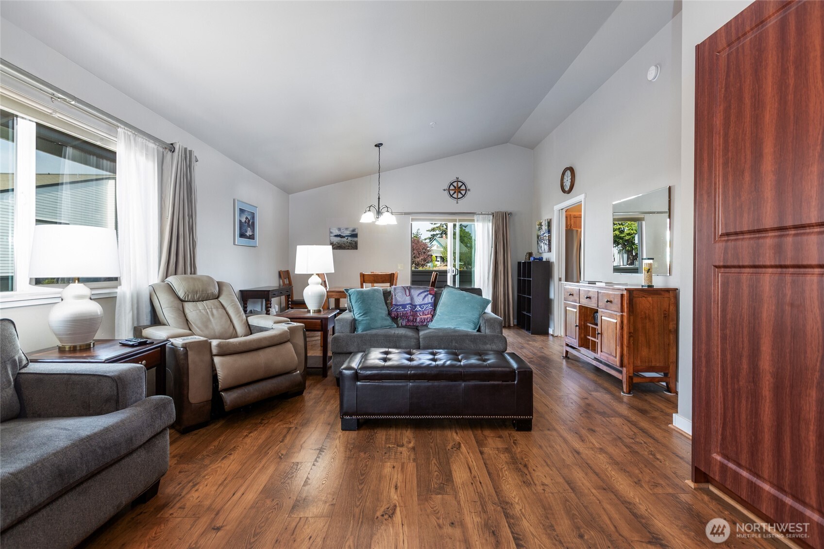 470 Reed Street, Unit D Friday Harbor, WA 98250 - Photo 4 of 22 Gallery Image 4