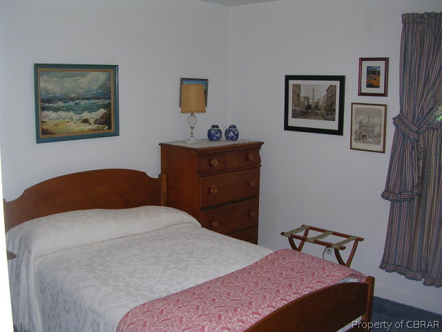 311 Haven Beach Road Moon, VA 23119 - Photo 17 of 34