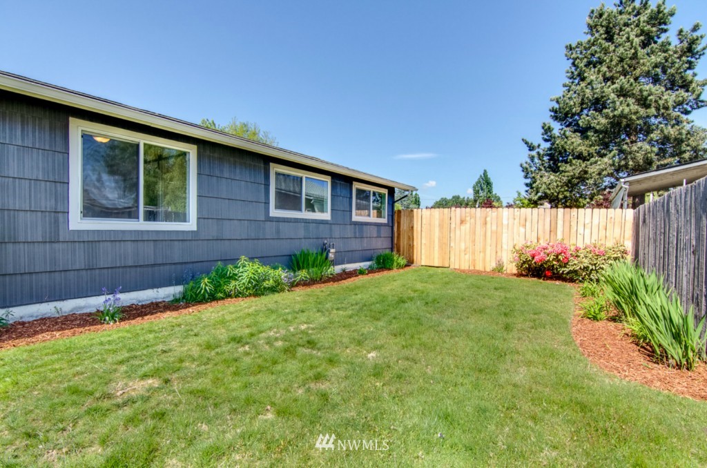 15767 118th Place Southeast Renton, WA 98058 - Photo 19 of 21 Gallery Image 19