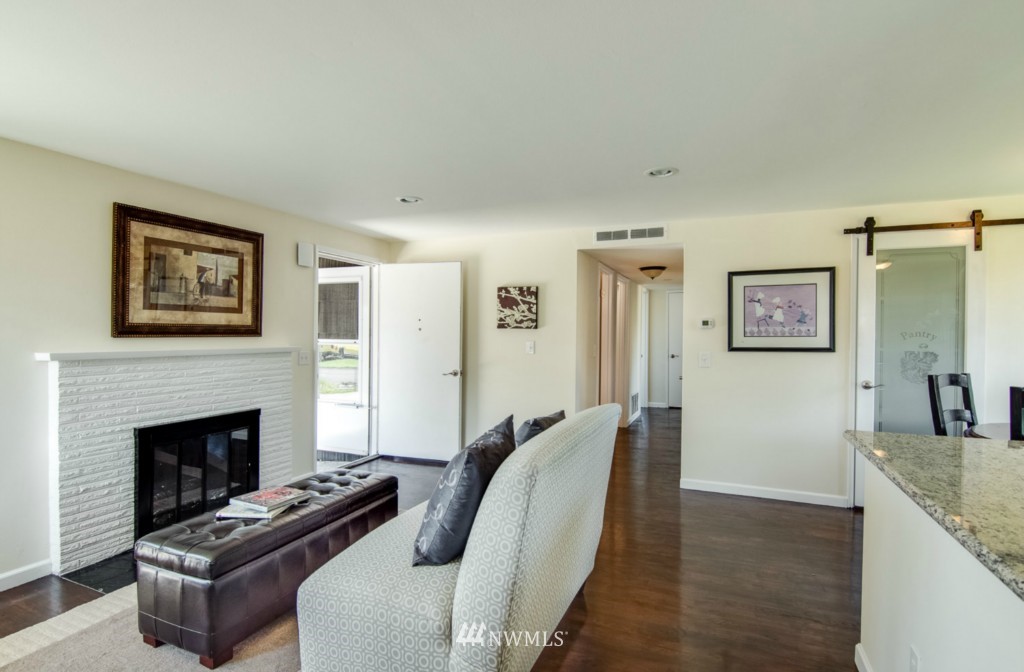 15767 118th Place Southeast Renton, WA 98058 - Photo 10 of 21 Gallery Image 10
