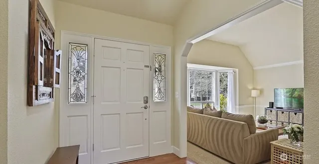 $4,200 | 2322 233rd Avenue Northeast, Sammamish, WA 98074