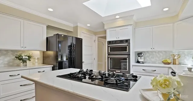 $4,200 | 2322 233rd Avenue Northeast, Sammamish, WA 98074