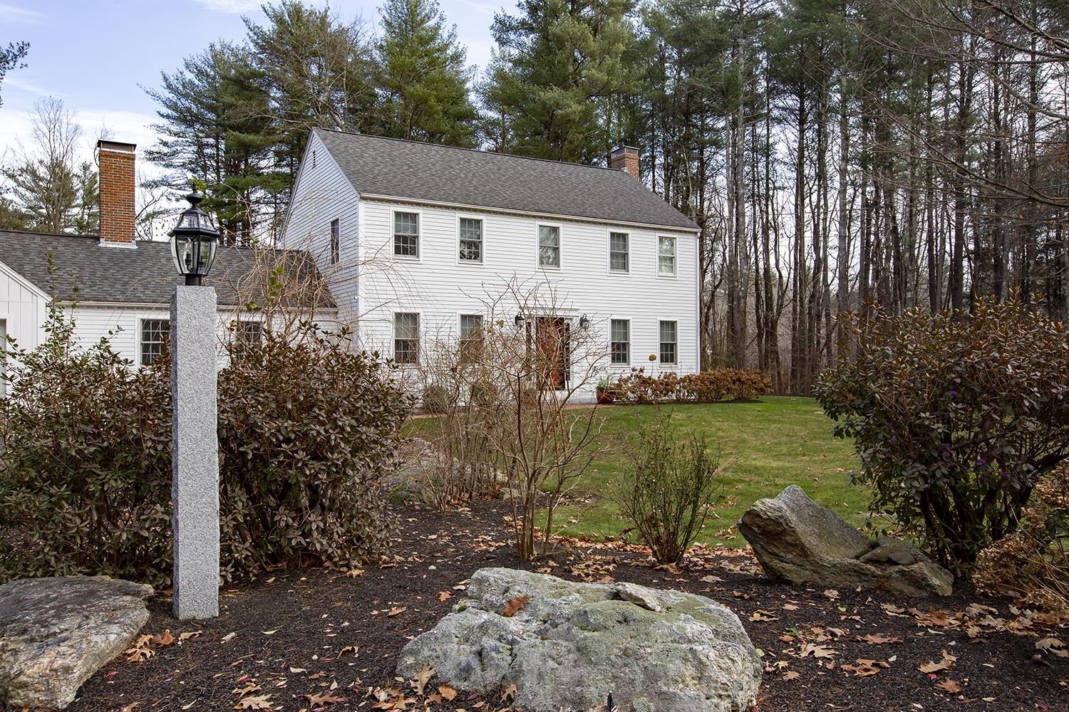 16 Tehias Road Rye, NH 03870 - Photo 3 of 40