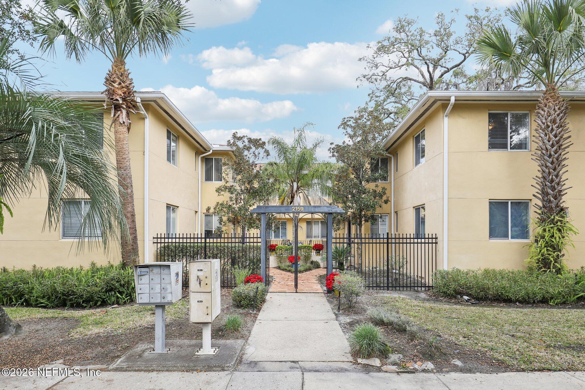 2159 Riverside Avenue, Unit 4 Jacksonville, FL 32204 - Photo 36 of 50 a front view of a house with a garden