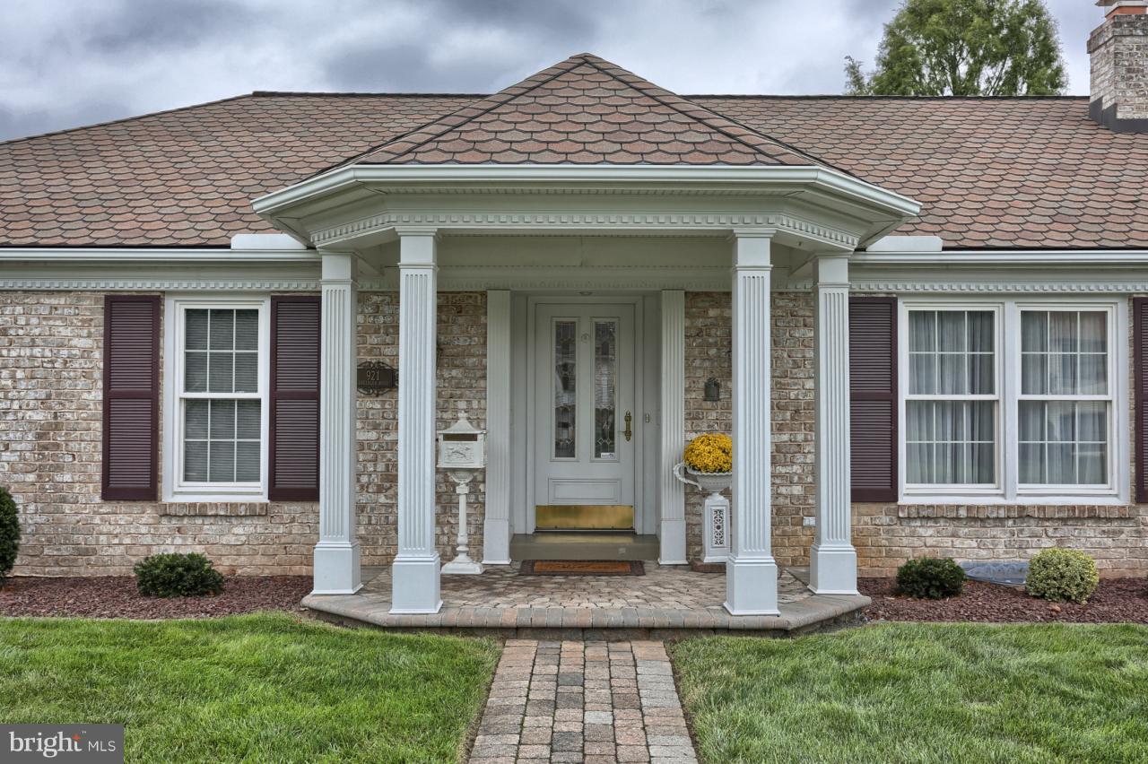 921 Greenlea Road Hershey, PA 17033 - Photo 2 of 30 Gallery Image 2