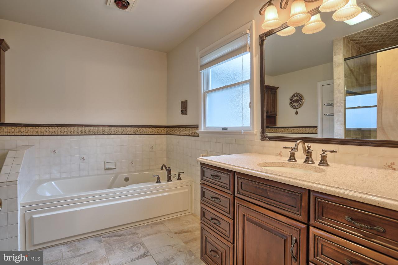 921 Greenlea Road Hershey, PA 17033 - Photo 18 of 30 Gallery Image 18