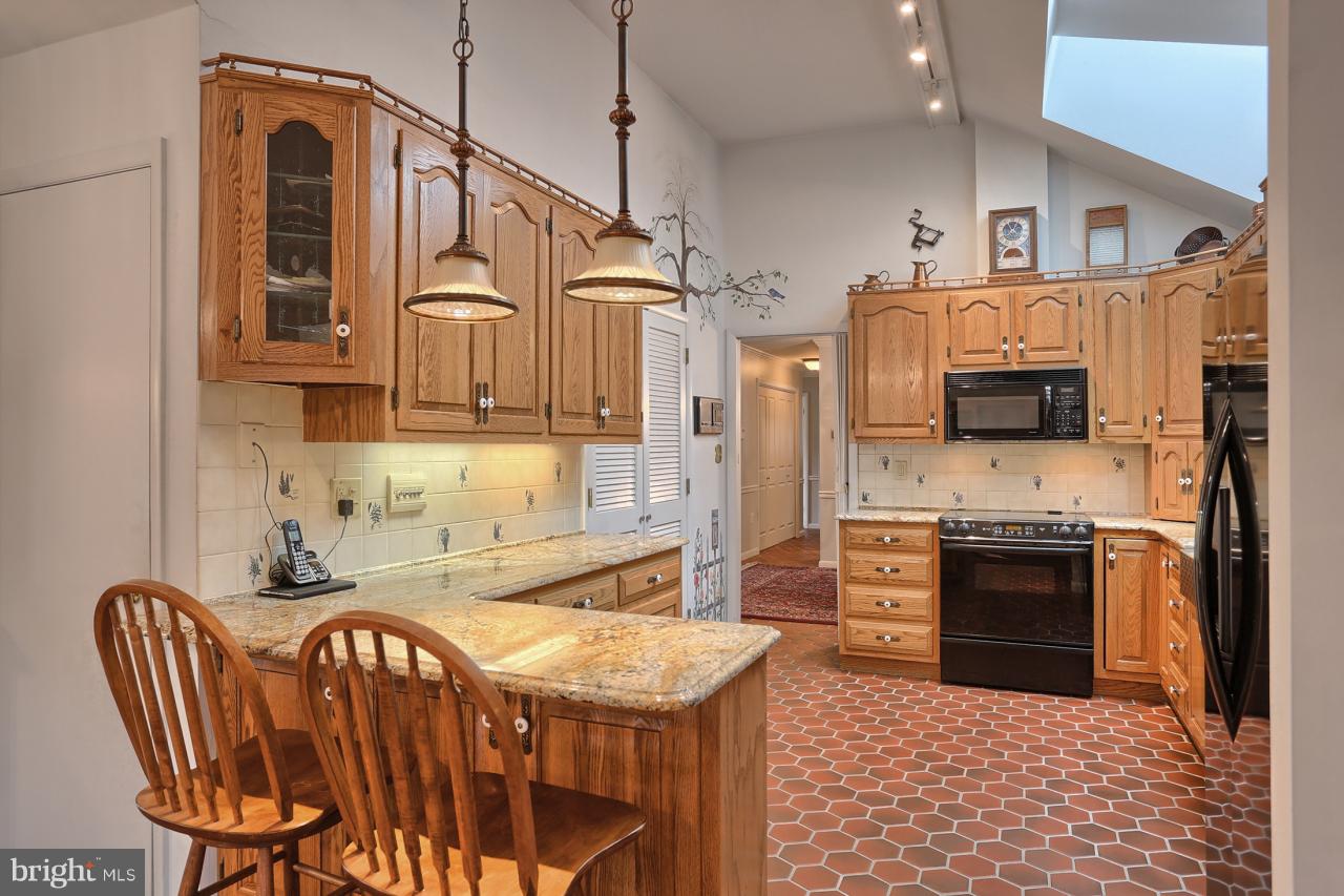 921 Greenlea Road Hershey, PA 17033 - Photo 7 of 30 Gallery Image 7