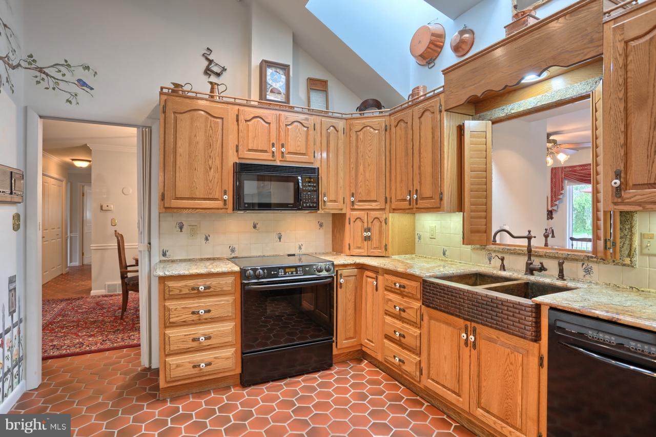 921 Greenlea Road Hershey, PA 17033 - Photo 8 of 30 Gallery Image 8