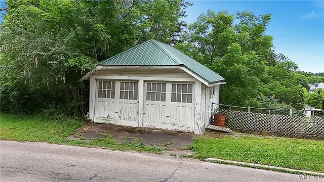 $64,900 | 200 East State Street, Wellsville, NY 14895