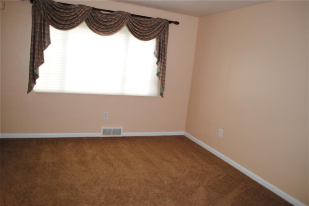 39 Highbury Road Cheswick, PA 15024 - Photo 5 of 13 Gallery Image 5