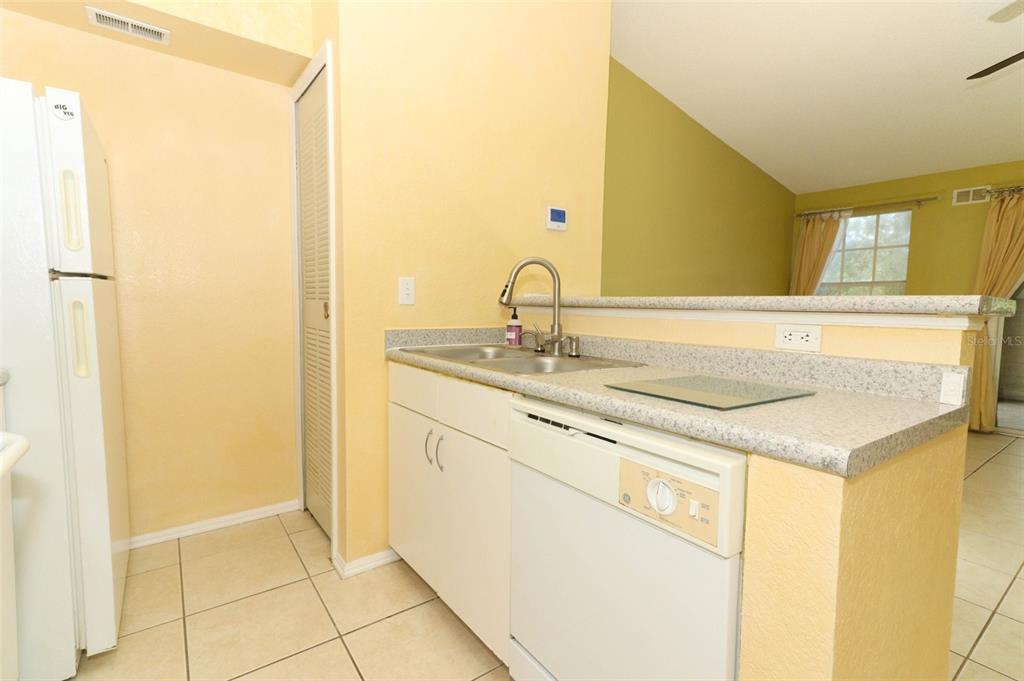 2214 Metropolitan Way, Unit 1032 Orlando, FL 32839 - Photo 13 of 38