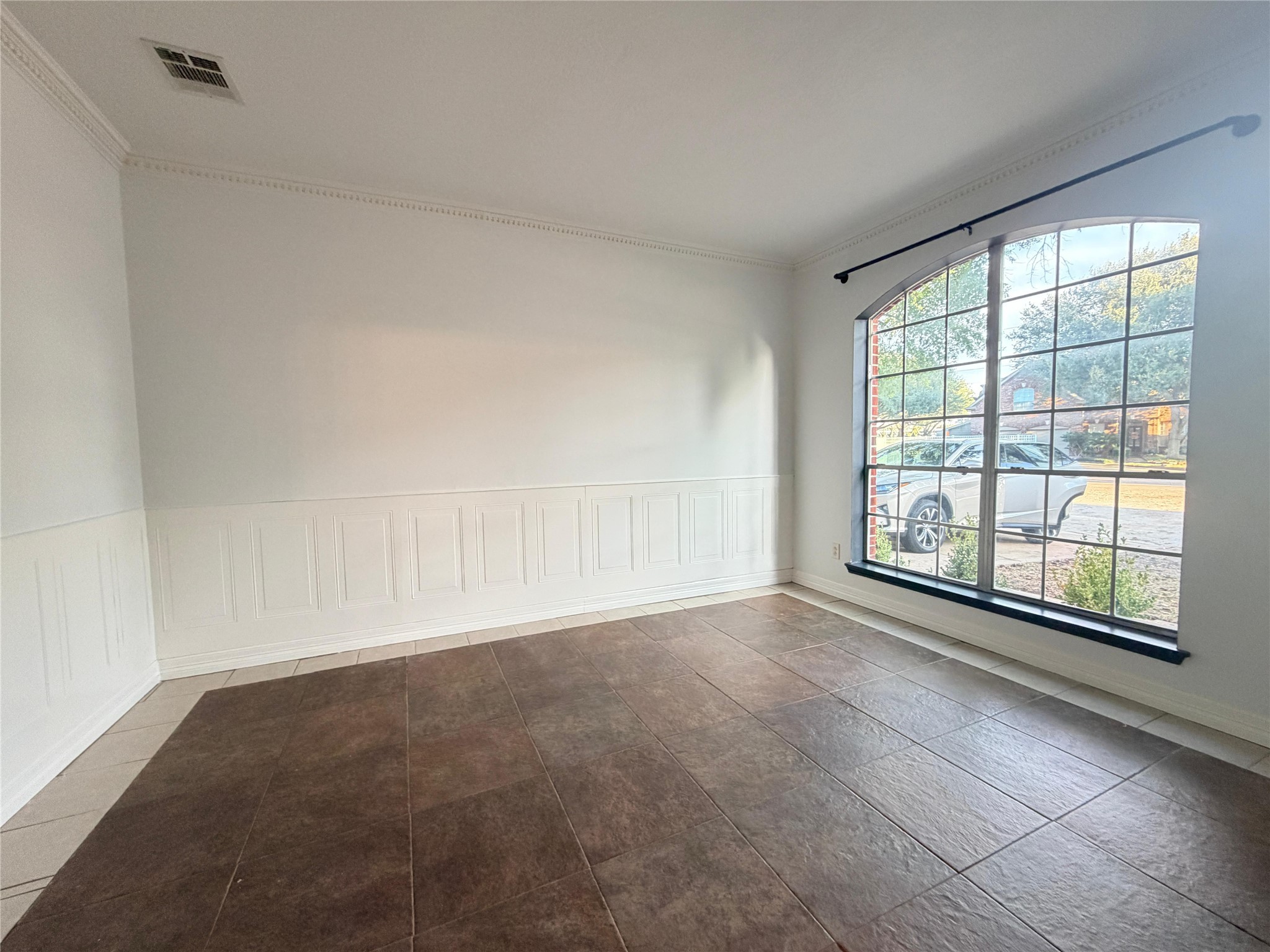 13002 Bainbridge Trail Houston, TX 77065 - Photo 18 of 32 a view of an empty room with a window