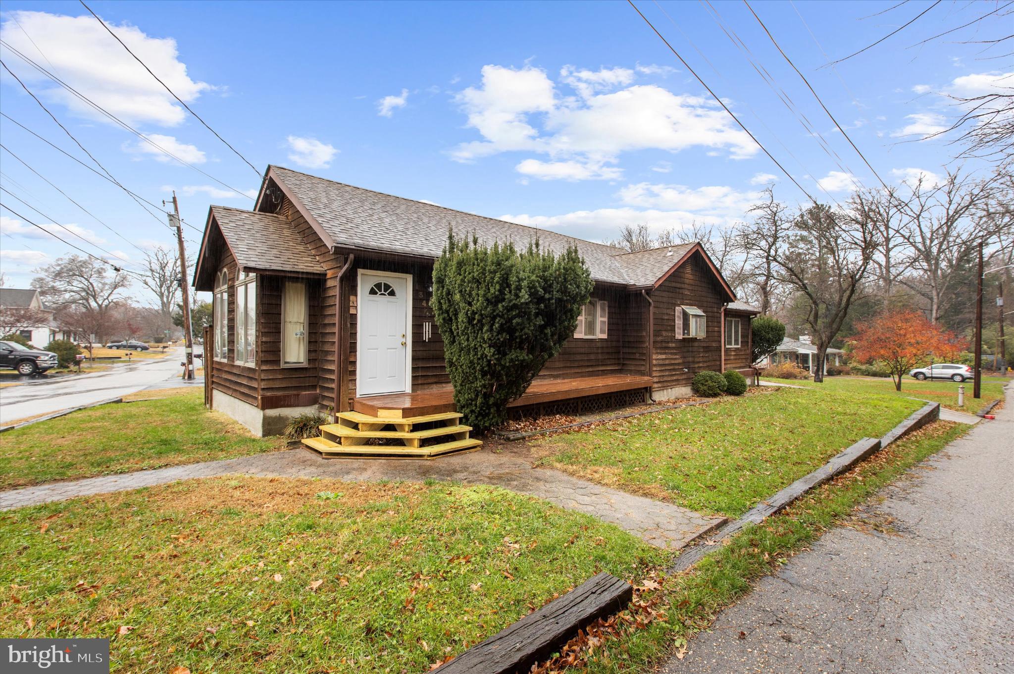 a front view of house with yard