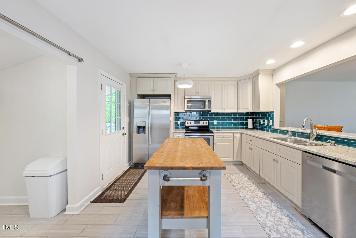 2433 Kennington Road Raleigh, NC 27610 - Photo 12 of 32 DSC05985