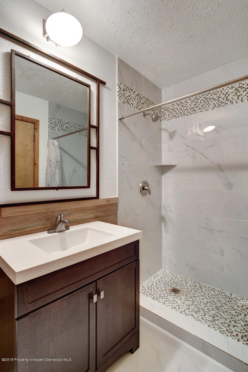 141 County Road 225 Rifle, CO 81650 - Photo 8 of 16 Master Bath