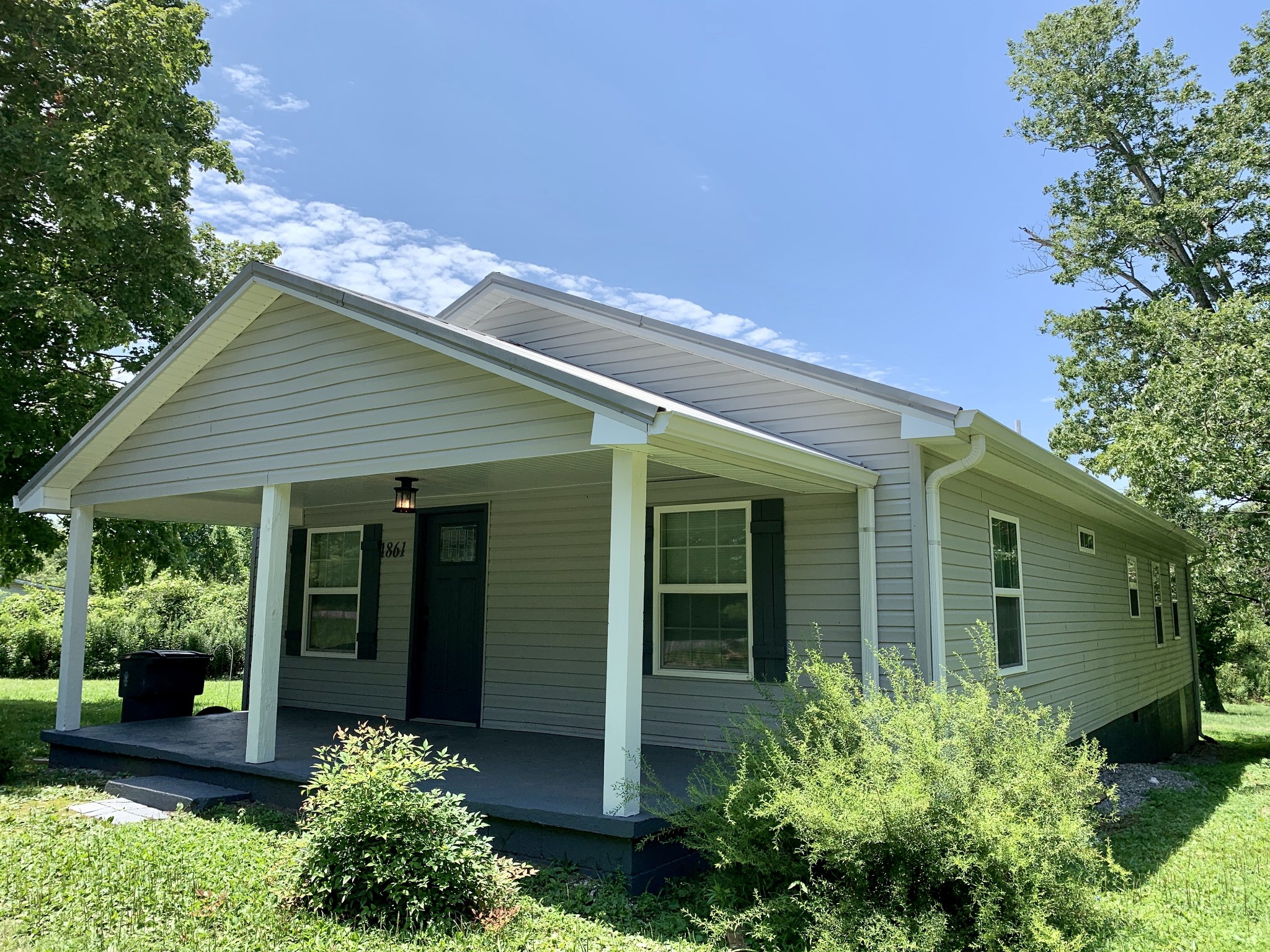 1861 Yager Road McMinnville, TN 37110 - Photo 1 of 18 Gallery Image 1
