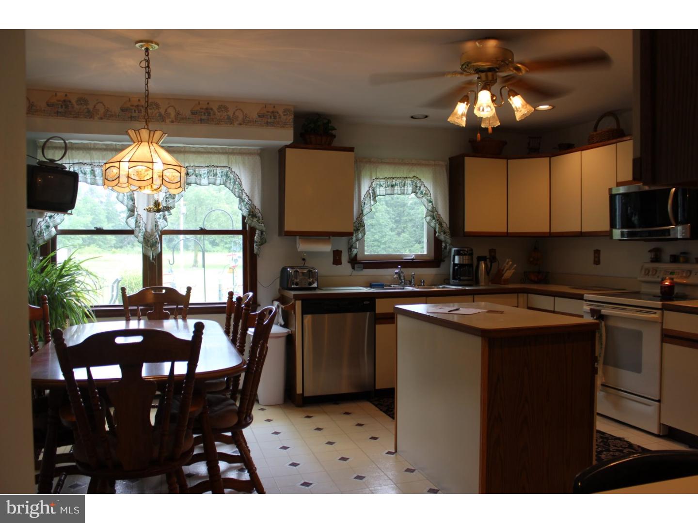 5579 Toll Gate Road Pipersville, PA 18947 - Photo 8 of 25 Gallery Image 8