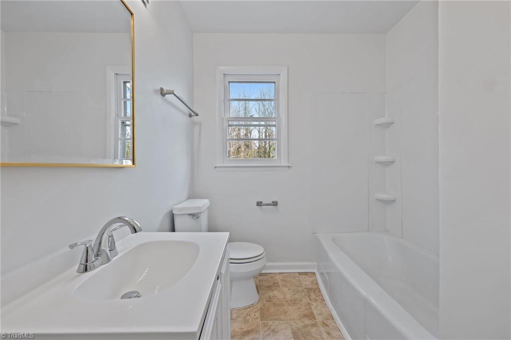 3818 Edgewood Terrace Road Greensboro, NC 27406 - Photo 14 of 40