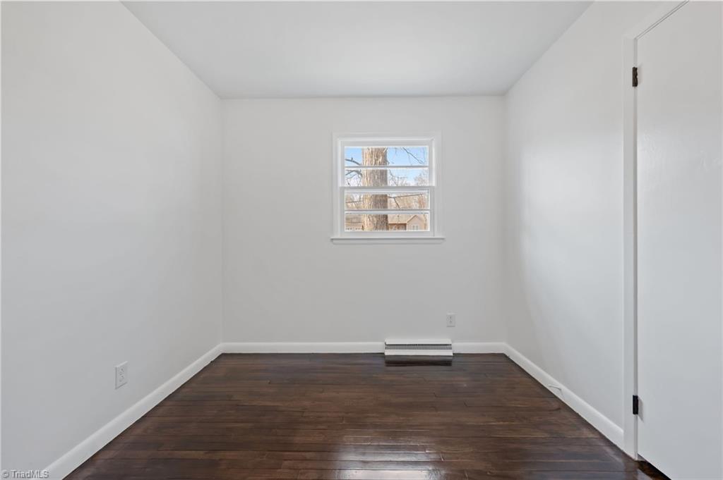 3818 Edgewood Terrace Road Greensboro, NC 27406 - Photo 17 of 40