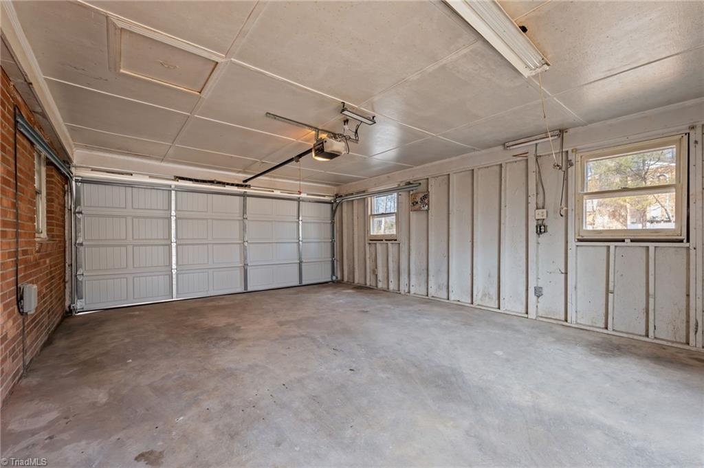 3818 Edgewood Terrace Road Greensboro, NC 27406 - Photo 30 of 40