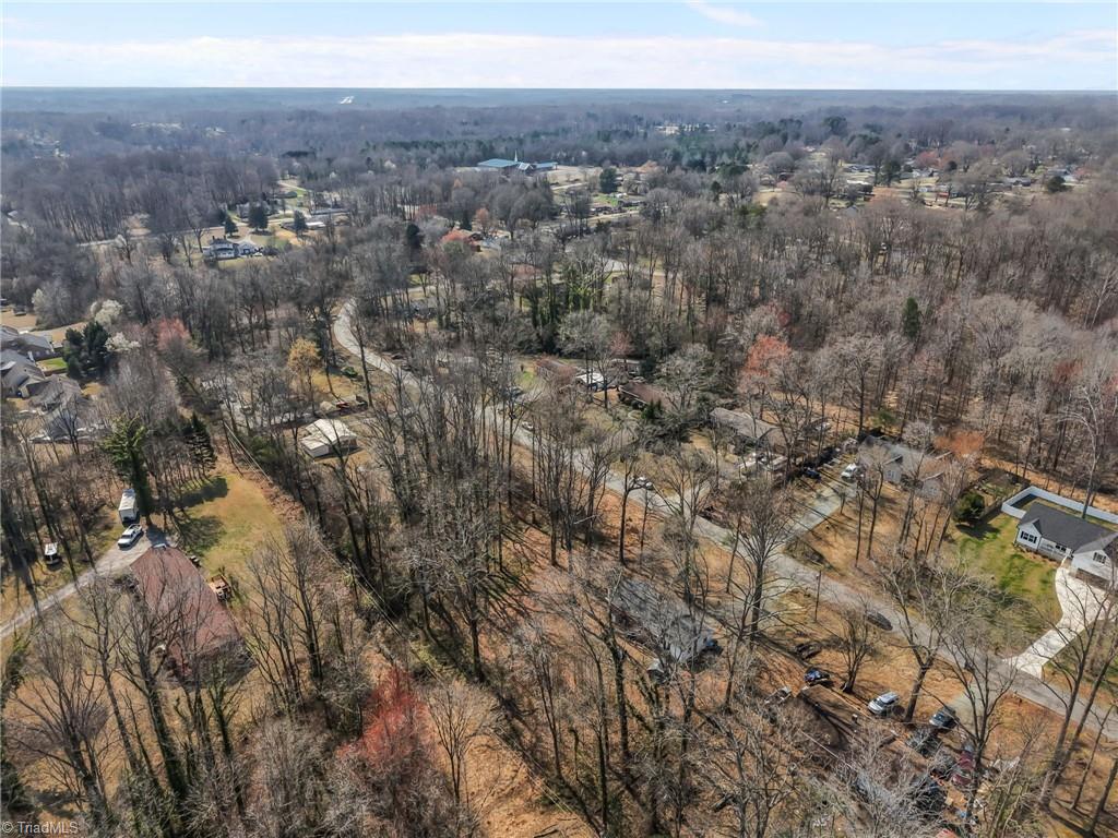 3818 Edgewood Terrace Road Greensboro, NC 27406 - Photo 33 of 40