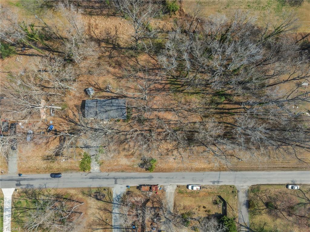 3818 Edgewood Terrace Road Greensboro, NC 27406 - Photo 36 of 40