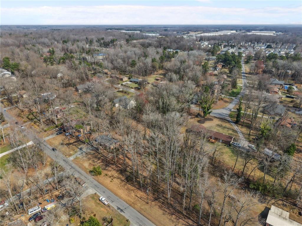 3818 Edgewood Terrace Road Greensboro, NC 27406 - Photo 37 of 40