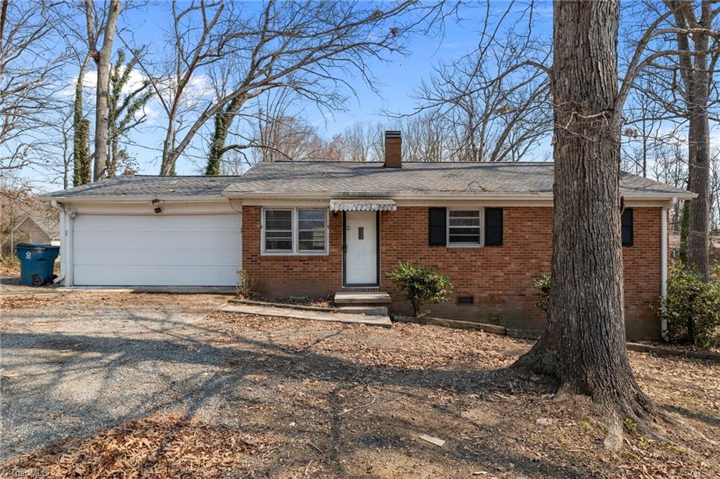 3818 Edgewood Terrace Road Greensboro, NC 27406 - Photo 4 of 40