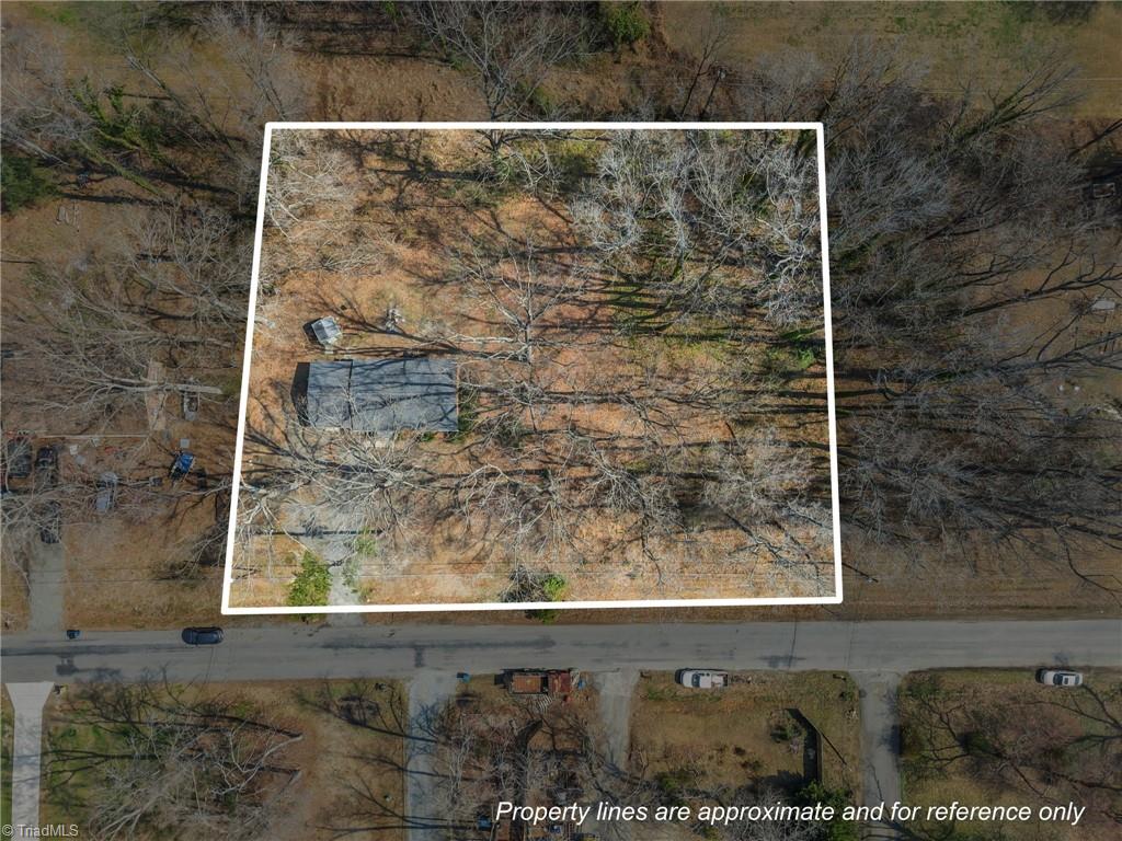 3818 Edgewood Terrace Road Greensboro, NC 27406 - Photo 7 of 40