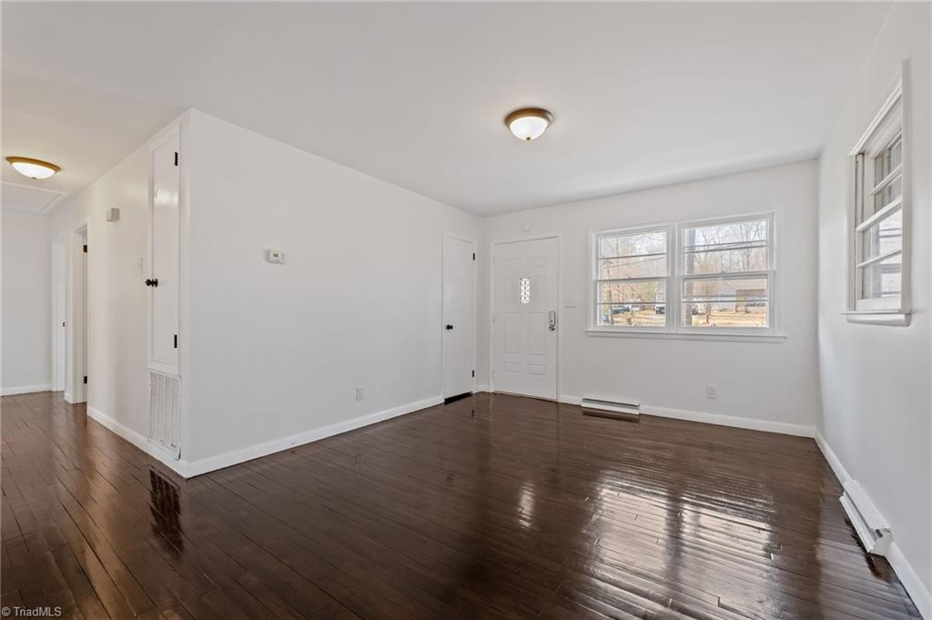 3818 Edgewood Terrace Road Greensboro, NC 27406 - Photo 8 of 40