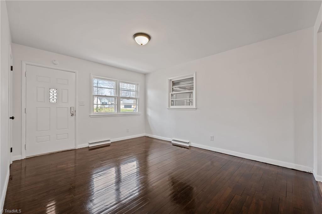 3818 Edgewood Terrace Road Greensboro, NC 27406 - Photo 10 of 40