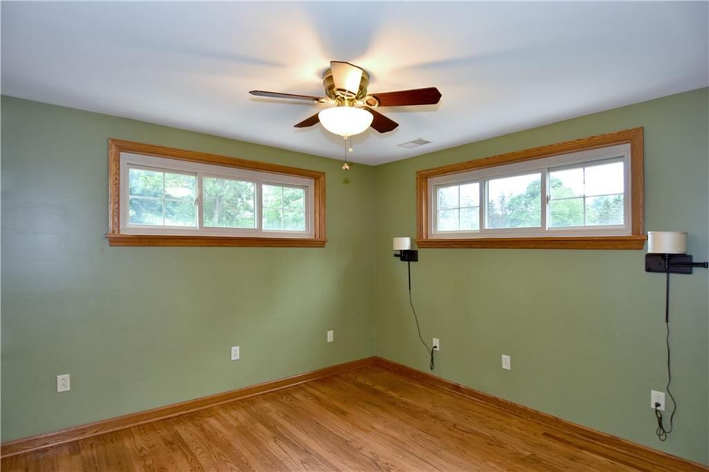 1585 Bellmonte Road Pittsburgh, PA 15237 - Photo 12 of 24 First floor guest bedroom
