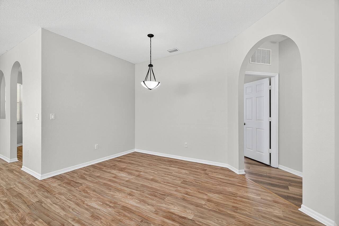 313 Perdido Key Street Port St. Lucie, FL 34986 - Photo 13 of 26 313-SW-Perdido-Key-St-HigMedia-013-1280