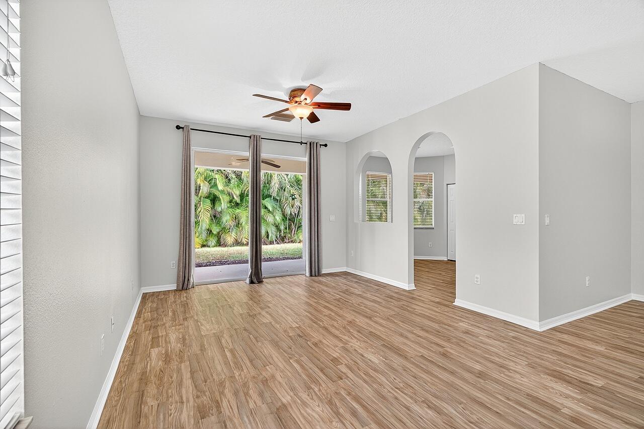 313 Perdido Key Street Port St. Lucie, FL 34986 - Photo 4 of 26 313-SW-Perdido-Key-St-HigMedia-004-1280