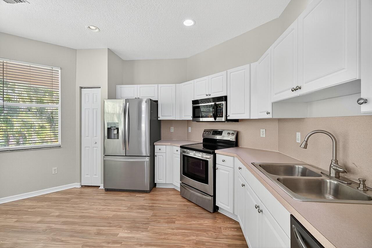 313 Perdido Key Street Port St. Lucie, FL 34986 - Photo 7 of 26 313-SW-Perdido-Key-St-HigMedia-007-1280