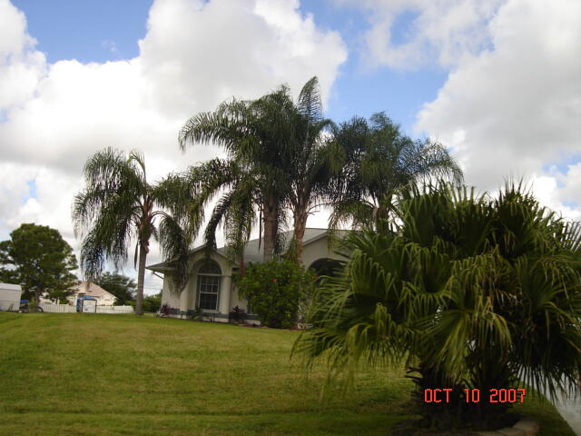 623 Shrine Cir Southeast
