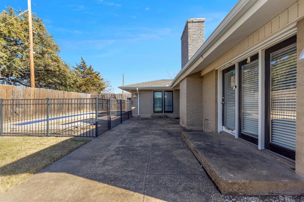 518 Worcester Way Richardson, TX 75080 - Photo 34 of 35 a view of a house with a porch