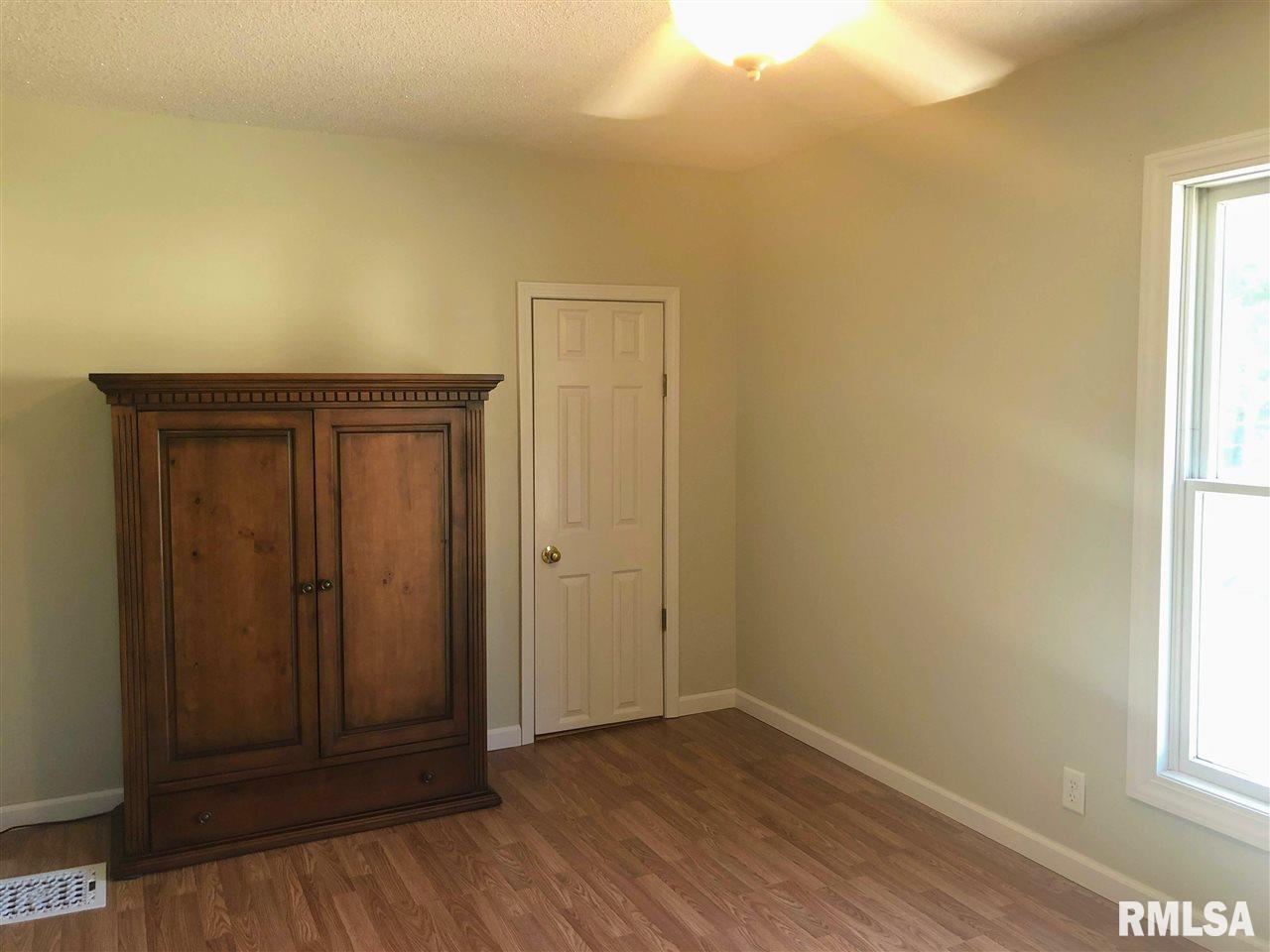 432 West Chestnut Street Canton, IL 61520 - Photo 14 of 26 Gallery Image 14