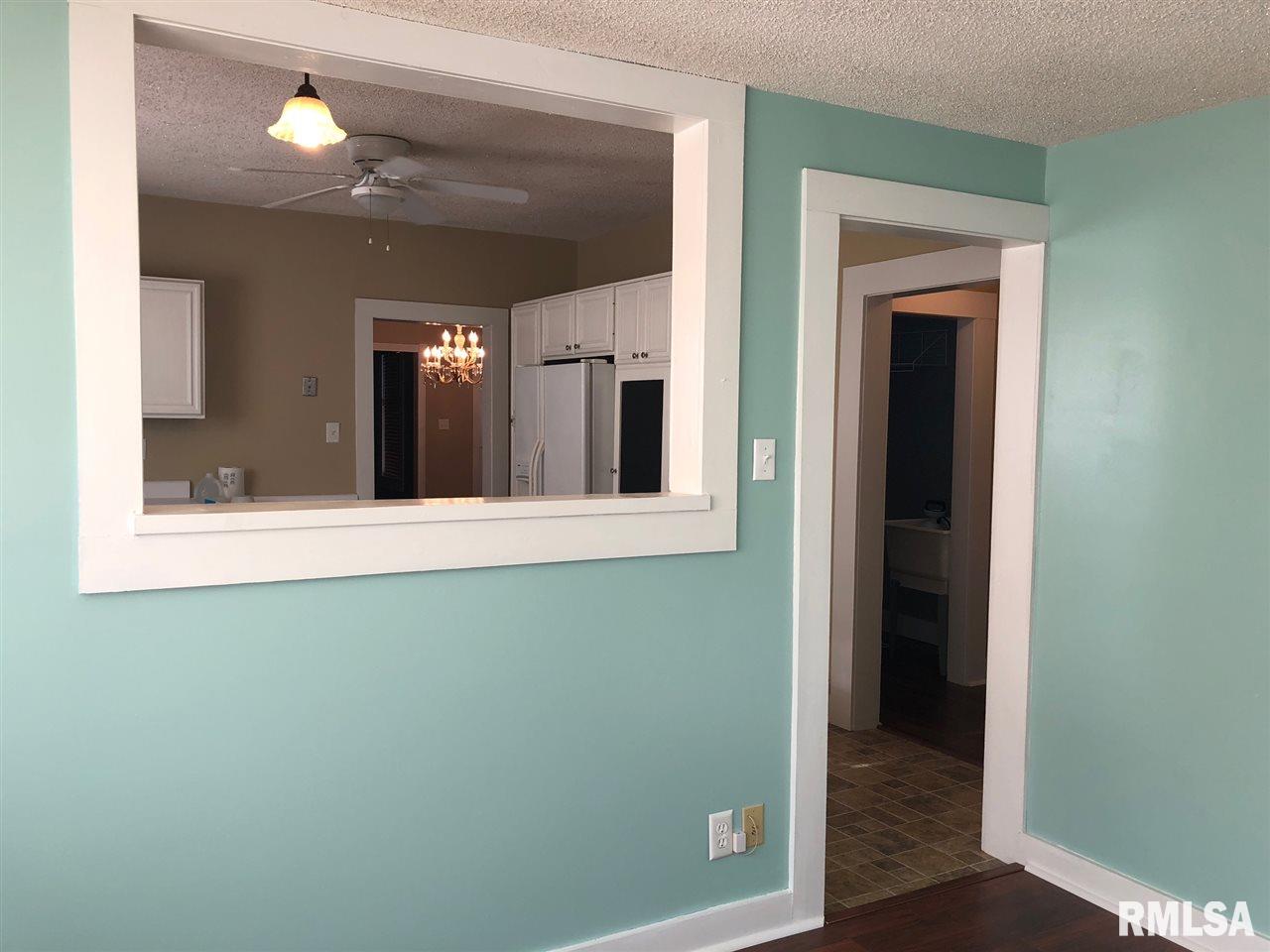 432 West Chestnut Street Canton, IL 61520 - Photo 6 of 26 Gallery Image 6